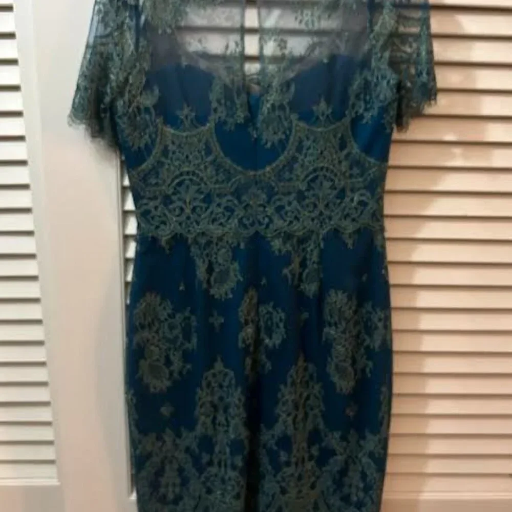 Incredible Marchesa Notte Sheath Eyelash Teal Lace Cocktail Dress - Picture 13 of 14